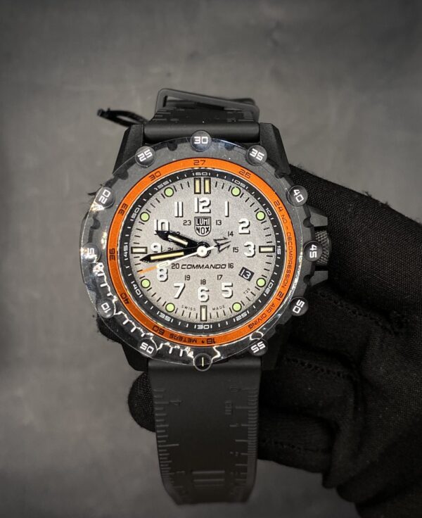 LUMINOX