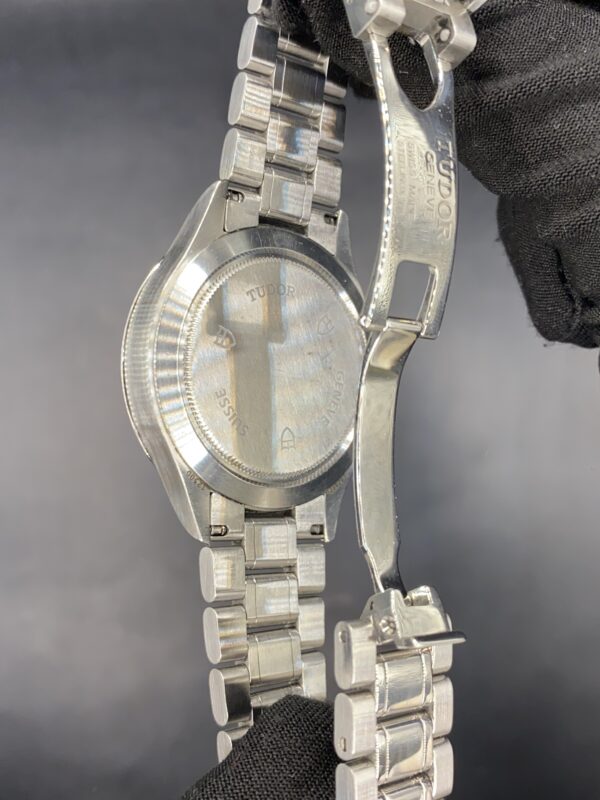 TUDOR GENEVE - Image 6