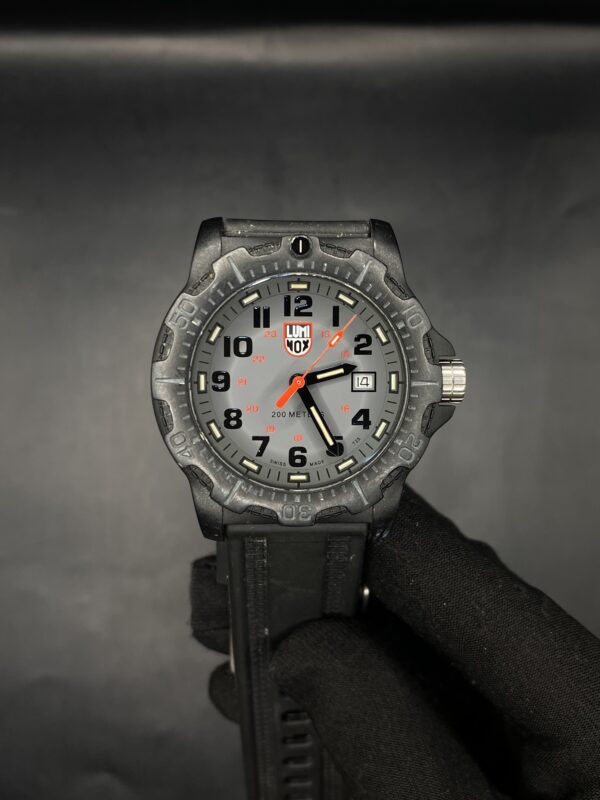 LUMINOX - Image 2