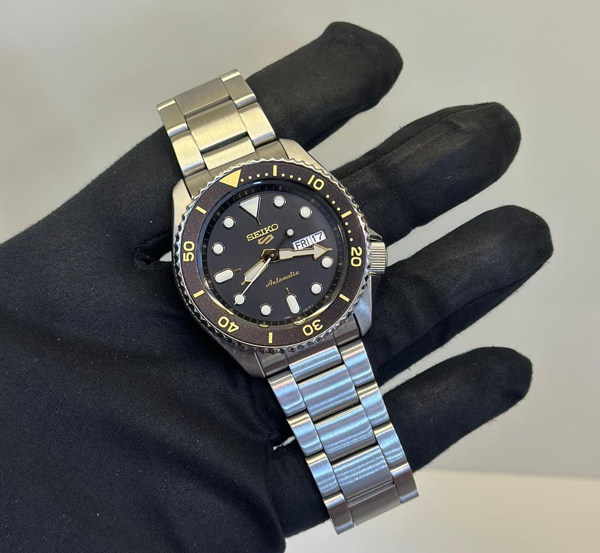 Seiko 5 Sports